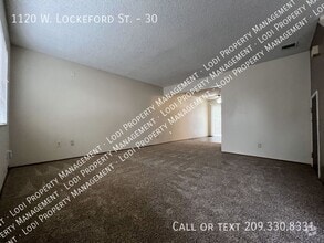 Building Photo - 1120 W Lockeford St