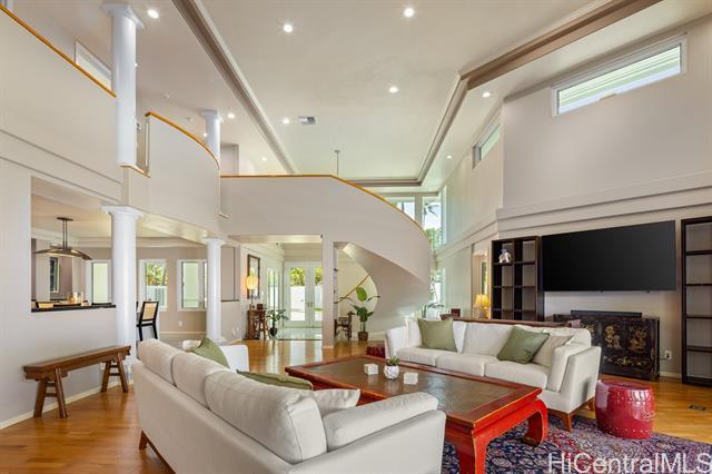 Building Photo - 4346 Kahala Ave