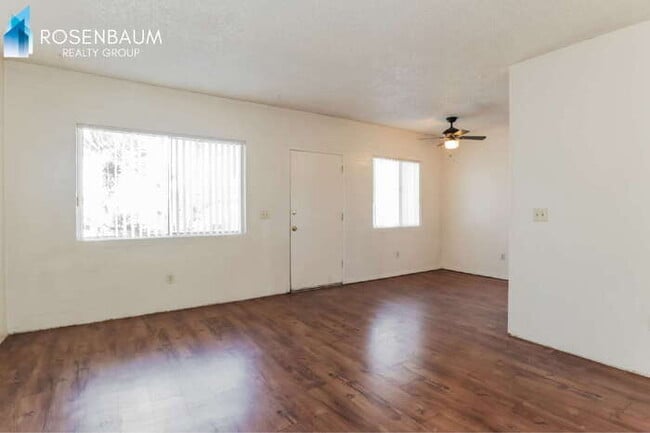 Foto del edificio - 1518 E Hedrick Dr