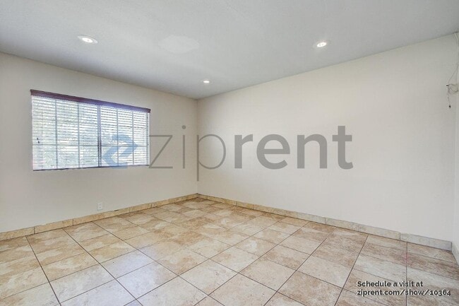 Building Photo - 6406 Lindell Ave