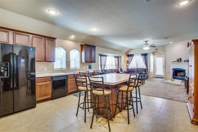 Building Photo - 9012 Waterman Dr