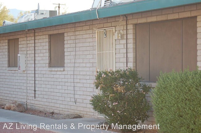 Building Photo - 2125 Injo Dr