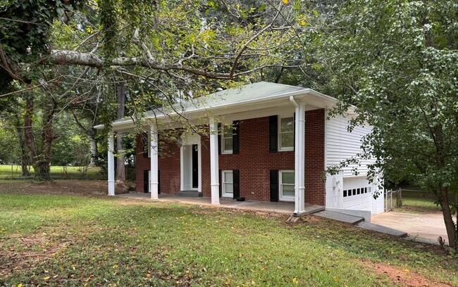 Foto del edificio - 508 Landers Dr SW