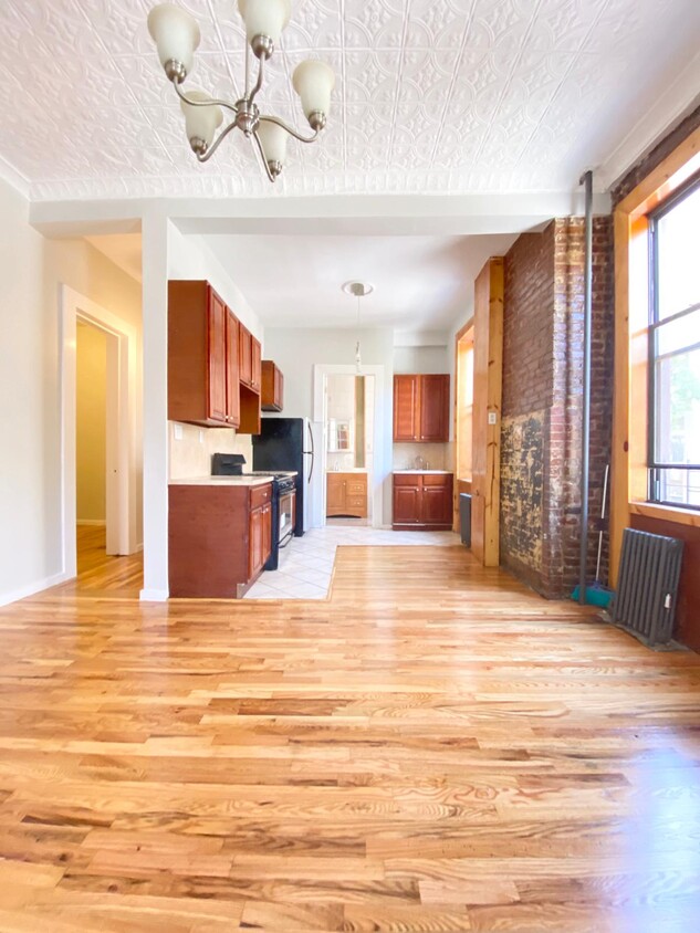 Primary Photo - 284 Willoughby Ave