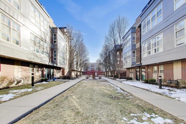 Foto del edificio - 2321 S Wabash Ave