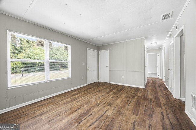 Building Photo - 2844 Shamrock Dr