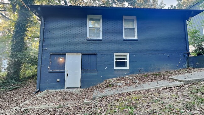Foto del edificio - 2875 3rd Ave SW