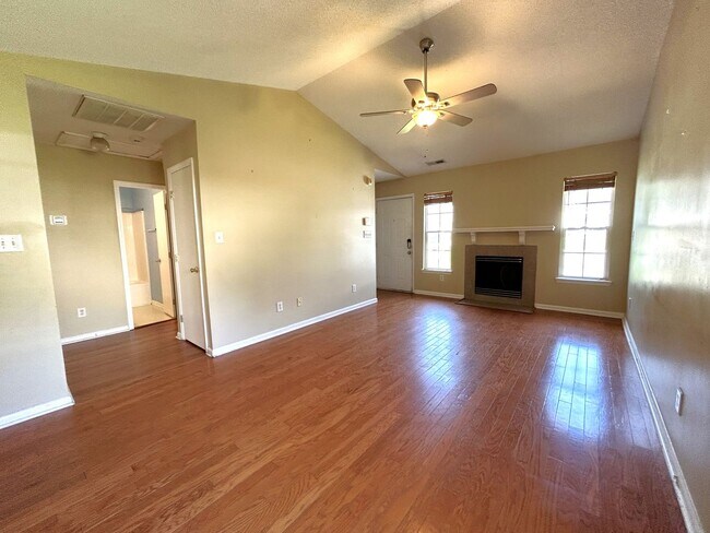 Building Photo - Welcome to Brandymill Lane!