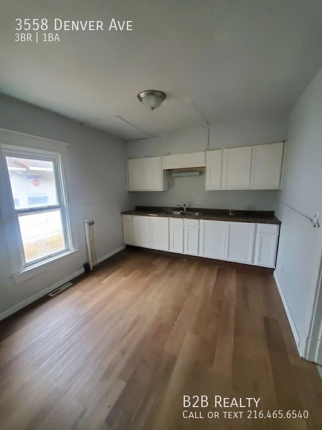 Foto del edificio - 3558 Denver Ave