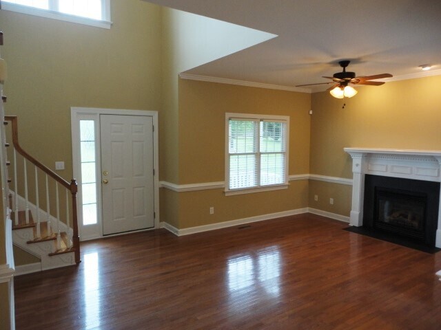 Building Photo - 3200 Tabor Court