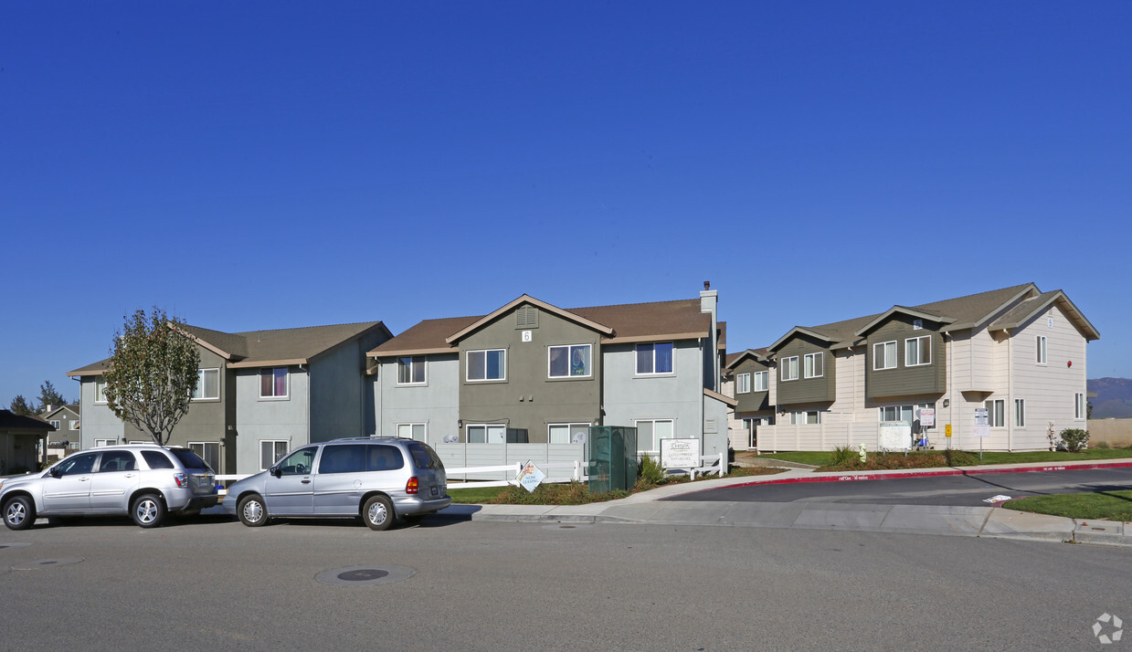 Foto del edificio - Canyon Creek Townhomes