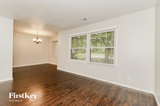 Building Photo - 6024 Wormar Avenue