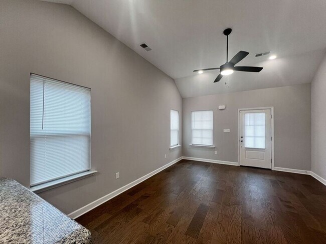 Foto del edificio - 4886 Reunion Bnd