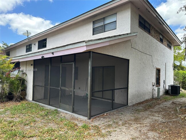 Foto del edificio - 3530 NW 116th Terrace