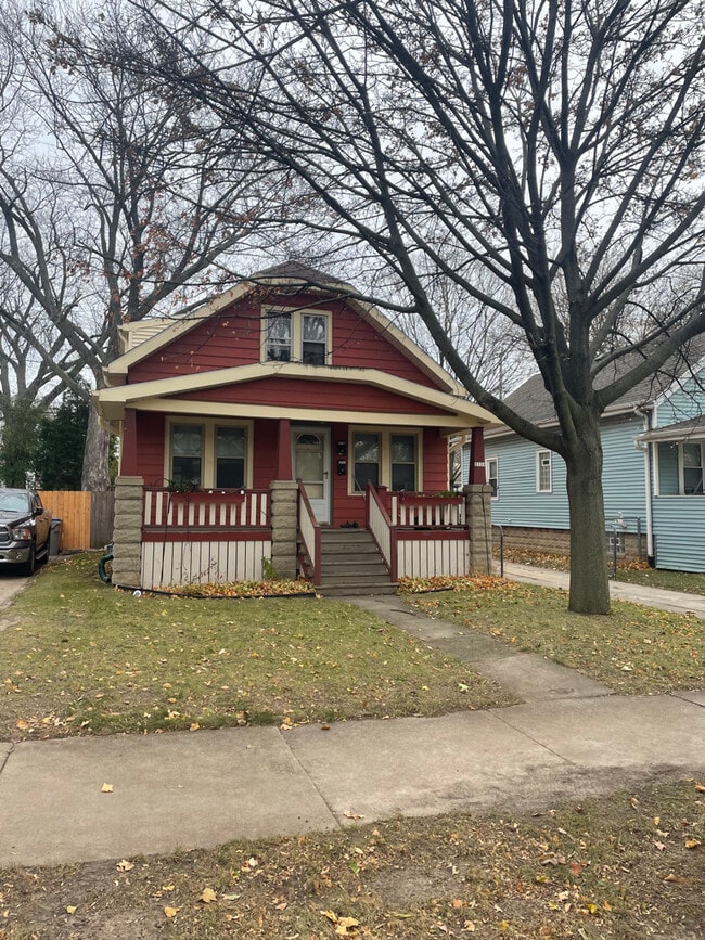 Building Photo - 212 N 63rd St