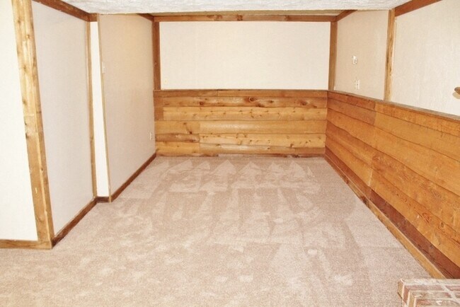 Building Photo - 3415 Alpine Pl