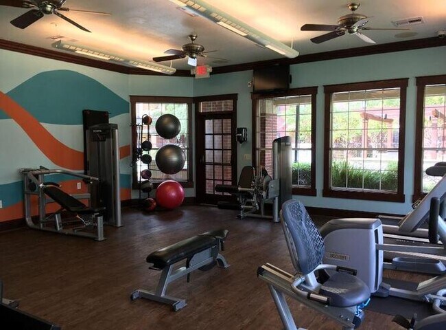Foto del edificio - 2855 Commercial Center Blvd