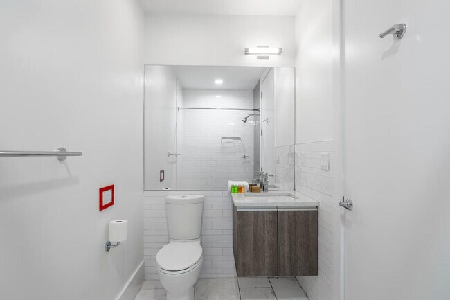 Foto del edificio - 1408 Clinton St