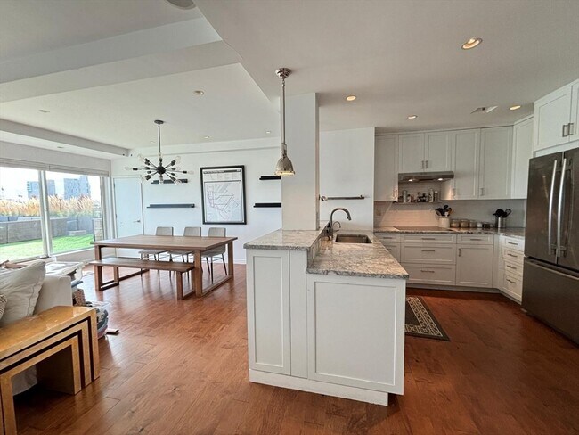 Foto del edificio - 950 Massachusetts Ave