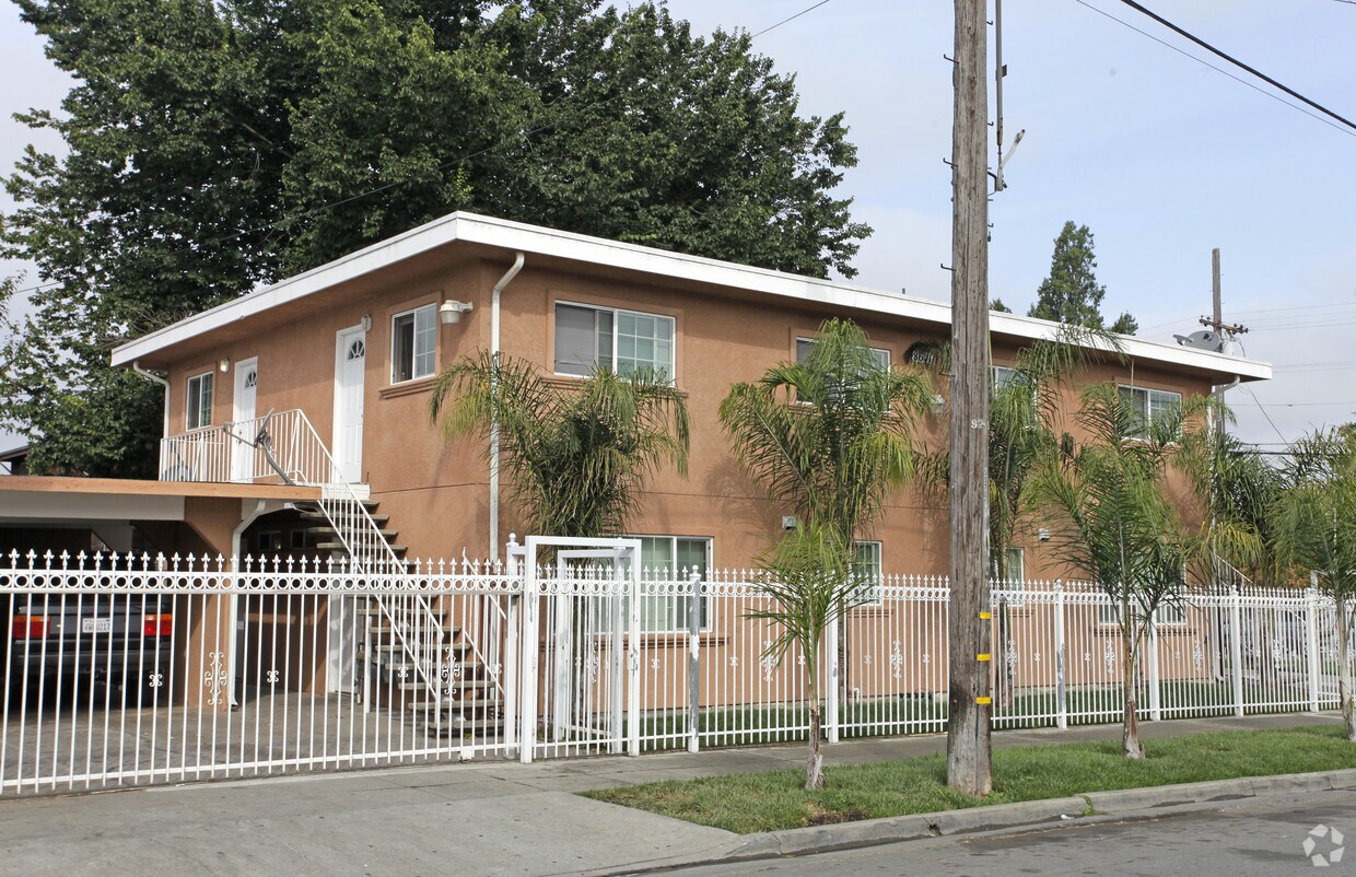 Primary Photo - 8601 D St