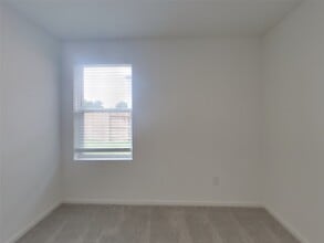 Building Photo - 3013 Dawn Sound Dr