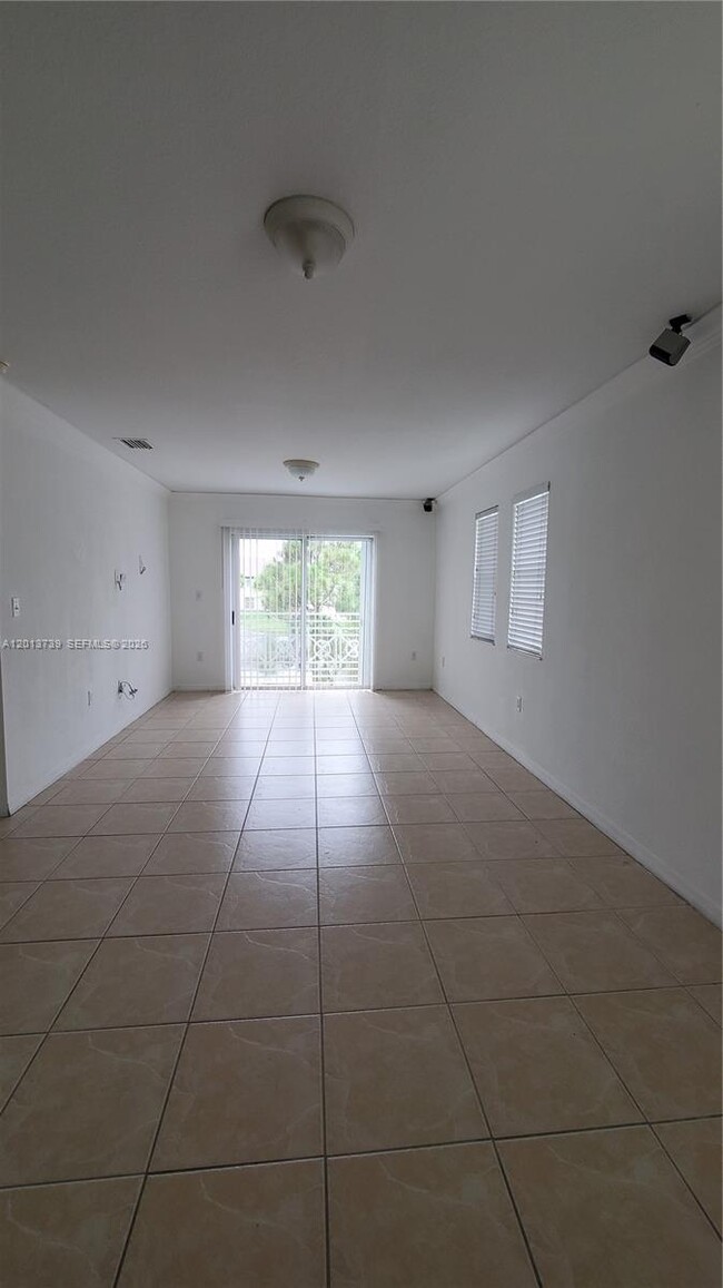 Building Photo - 8804 NW 109th Pl