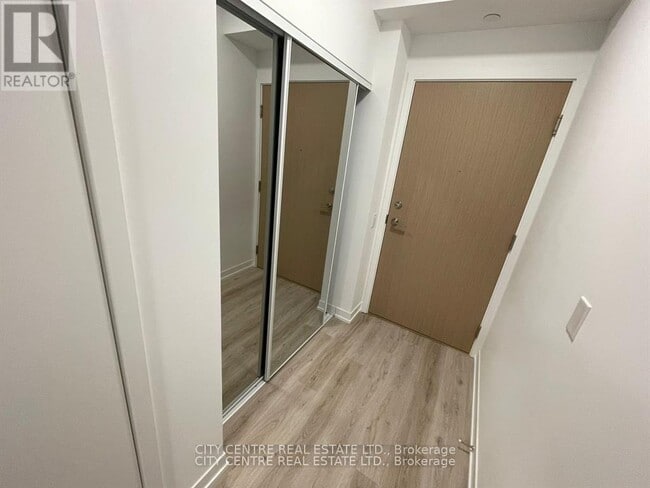 Building Photo - 395 Square One Dr