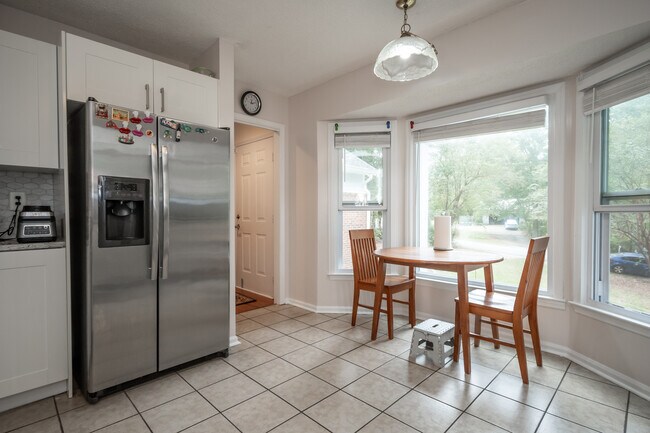 Foto del edificio - 115 Winterberry Dr