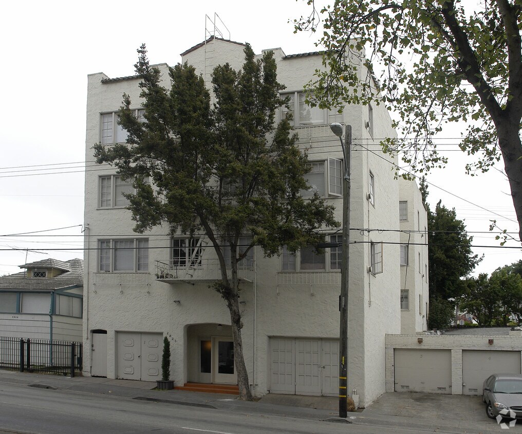 Foto del edificio - 2820 14th Ave