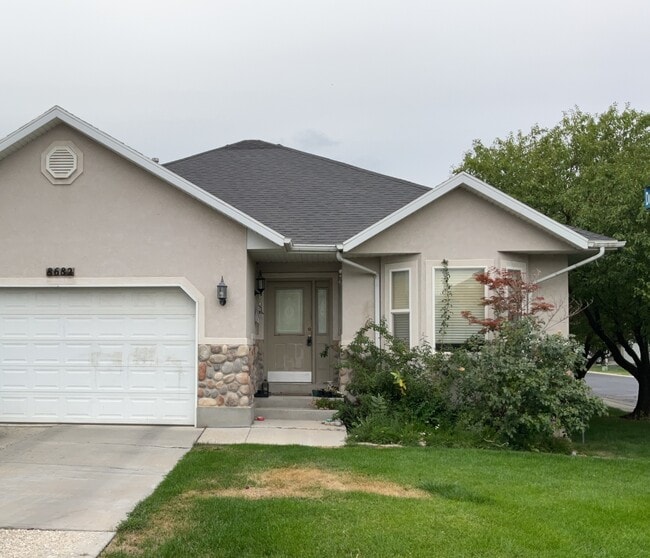 Building Photo - 8682 Dove Meadows Ln