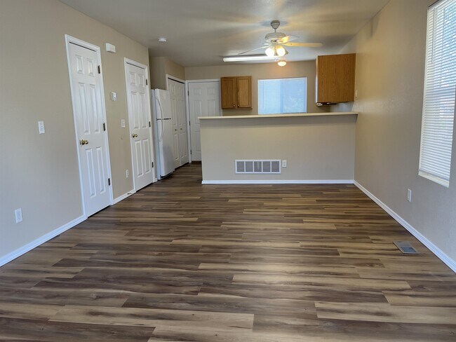 Building Photo - 2645 Bannister Ct