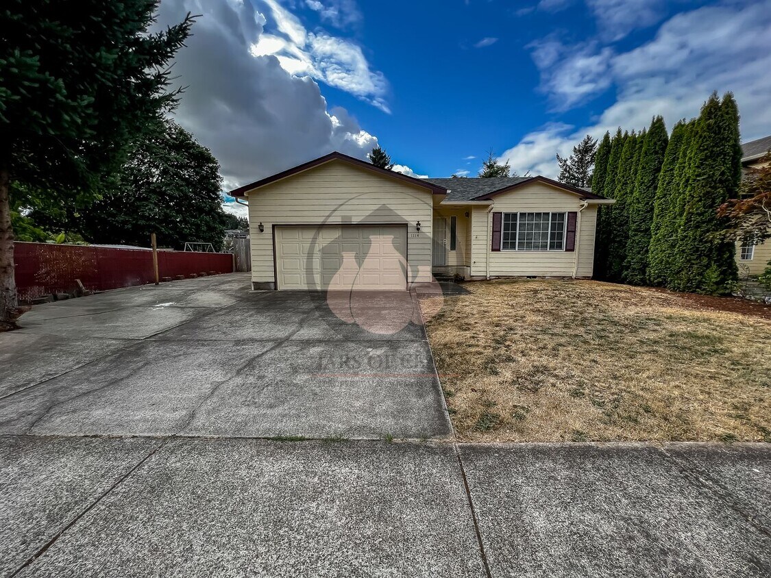 Primary Photo - Single Level House - Available Now