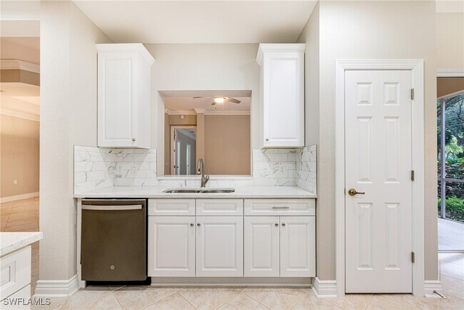 Foto del edificio - 5051 Indigo Bay Blvd