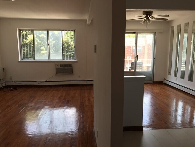 Foto del edificio - 83 STREET