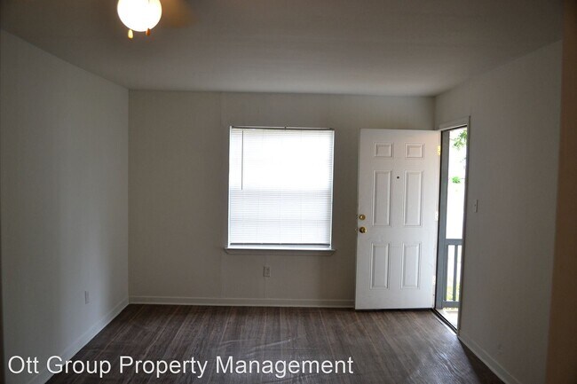 Building Photo - 2 br, 1 bath House - 915 Morris Dr.