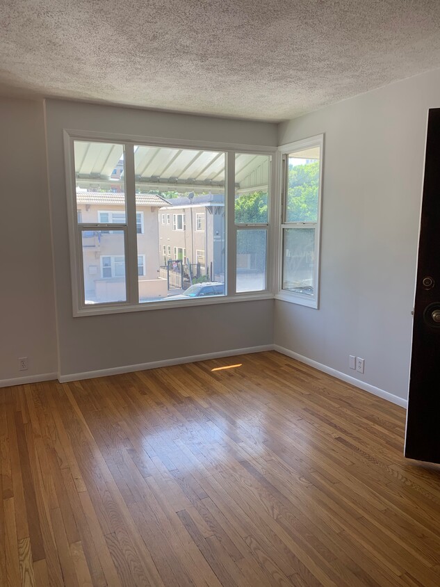 LIVING ROOM - 1047 E 1st St