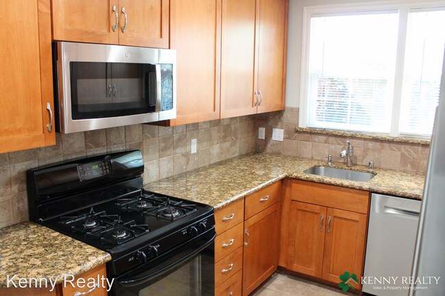 Building Photo - 2 br, 1.5 bath House - 159 12th Avenue