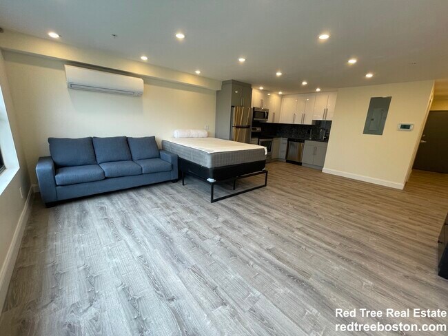 Photo - 1028a Commonwealth Ave Apartment