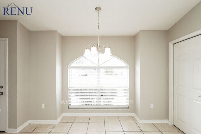 Foto del edificio - Available Now!