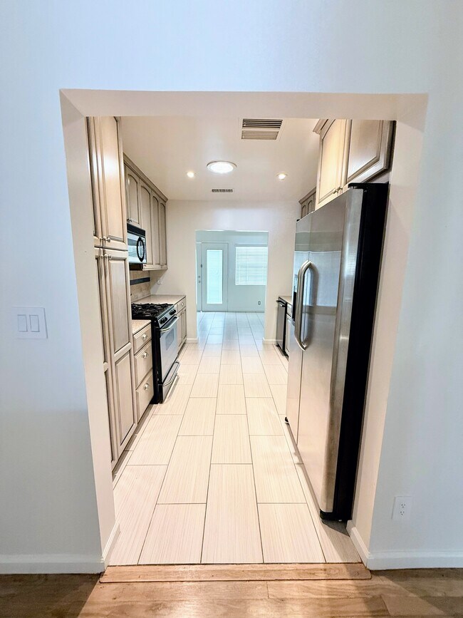 Foto del edificio - 17429 Burbank Blvd