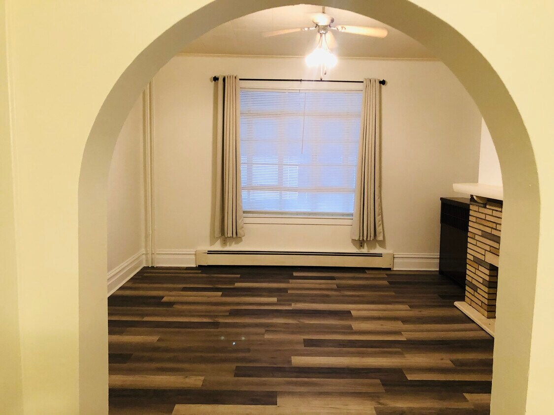 624 E 2nd Ave Unit 1, Tarentum, PA 15084 Apartments 624 E 2nd Ave