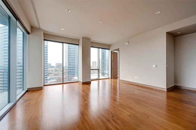 Building Photo - 1600 Post Oak Blvd