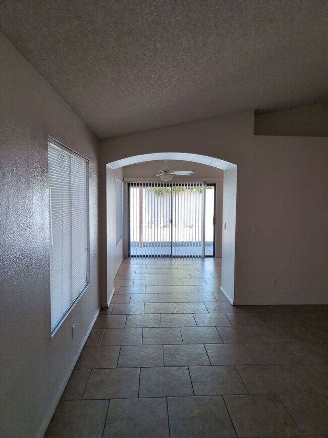 Foto del edificio - 73 S Cypress Ct