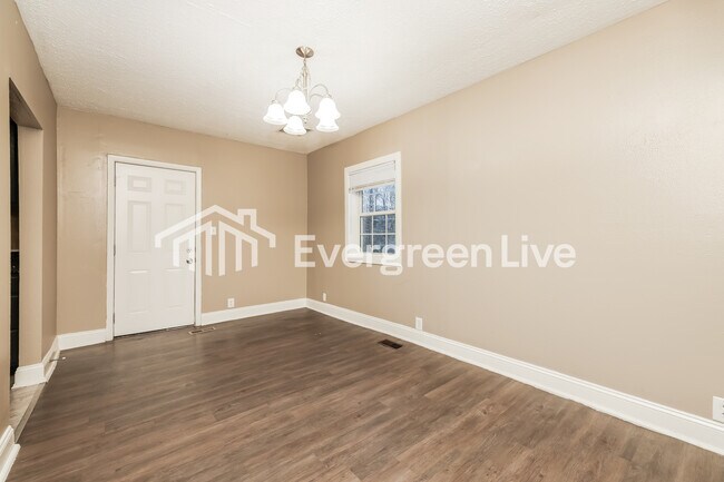 Building Photo - 5336 Tucson Dr