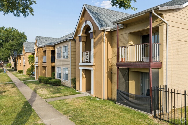 Primary Photo - Nottingham Residences