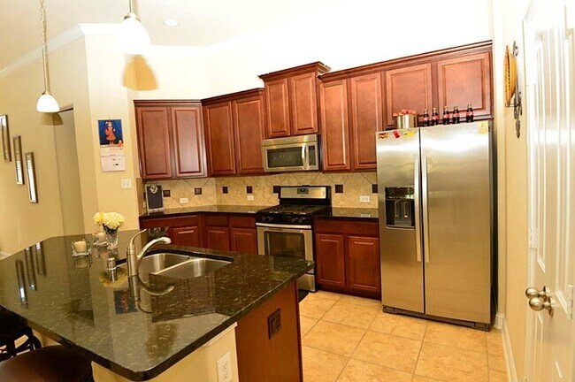 Foto del edificio - 4856 Palomar Ln