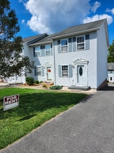 Building Photo - 219 Hunter Hills Cir