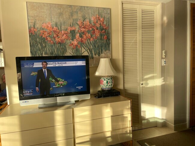 Building Photo - 1676 Ala Moana Blvd