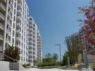 Building Photo - 4026 College Point Blvd