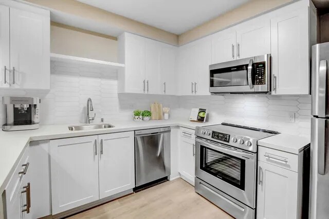 Building Photo - 2847 Leeward Ave